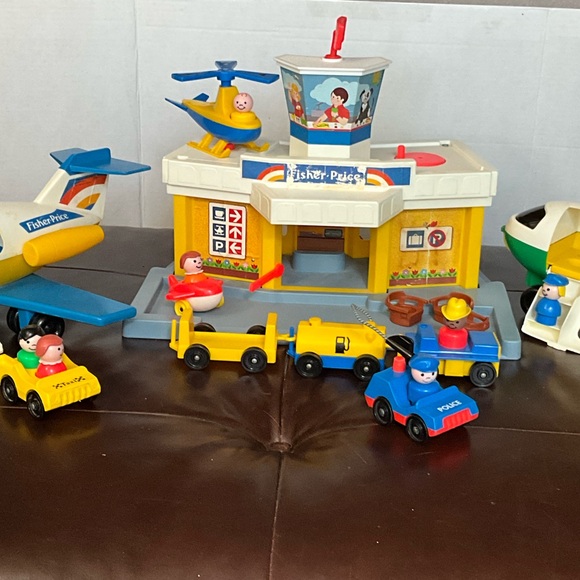 Fisher-Price Little People Airport Adventure Set -/Working Helipad